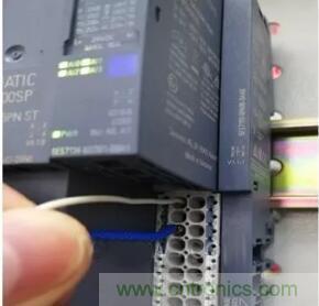 解析使用PLC驅(qū)動(dòng)激光測(cè)距傳感器的方案 解析使用PLC驅(qū)動(dòng)激光測(cè)距傳感器的方案