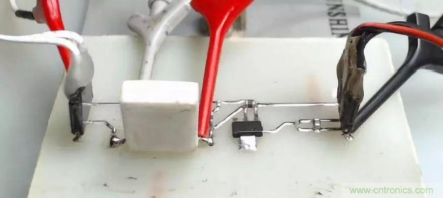 不錯的學(xué)習(xí)貼，低壓差降壓穩(wěn)壓電路設(shè)計