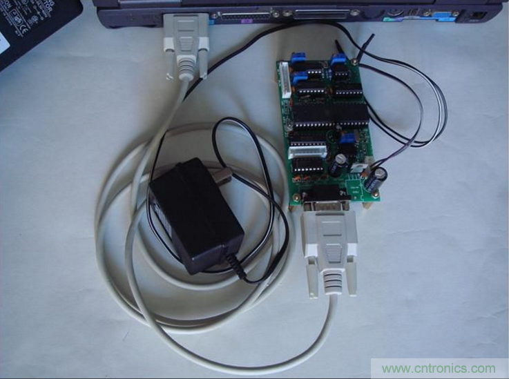 如何使用數(shù)模轉(zhuǎn)換器？