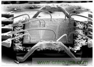 如何降低電路&ldquo;熱回路&rdquo;影響，實(shí)現(xiàn)低 EMI 高效電源器件設(shè)計(jì)