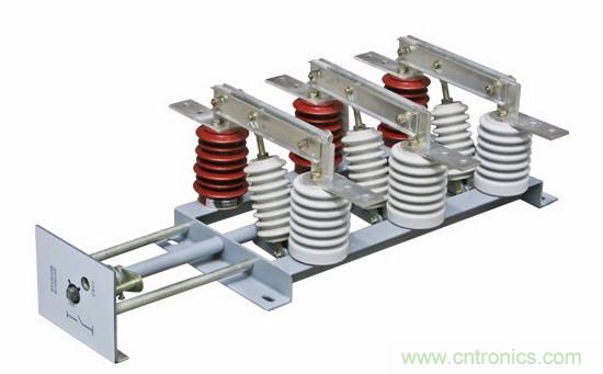 高壓斷路器的操作結(jié)構(gòu)有哪幾種？和隔離開關(guān)有什么區(qū)別？