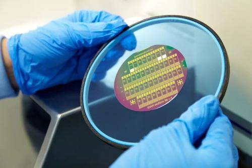 X-FAB與派恩杰達(dá)成長期戰(zhàn)略合作，共同推動(dòng)全球SiC產(chǎn)業(yè)發(fā)展