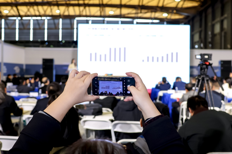 2025中國(guó)IC獨(dú)角獸論壇滬上啟幕，賦能半導(dǎo)體產(chǎn)業(yè)新未來