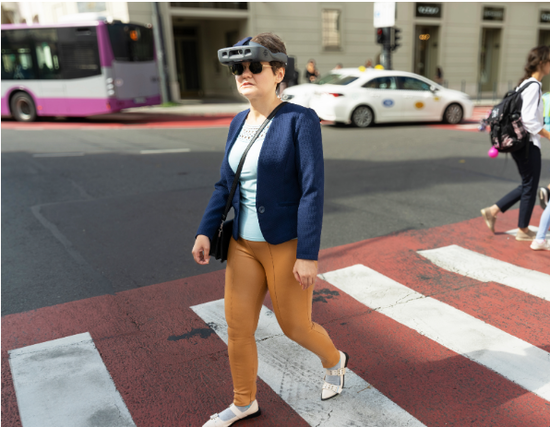 科技照亮前行路:艾睿電子助力.lumen智能導(dǎo)盲眼鏡加速走向視障群體 科技照亮前行路:艾睿電子助力.lumen智能導(dǎo)盲眼鏡加速走向視障群體