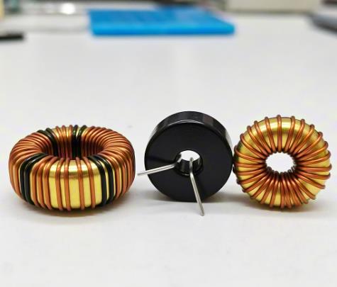 磁珠電感、磁環(huán)電感與色環(huán)電感：電磁濾波世界的三重變奏曲