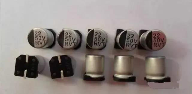 為什么鋁電解電容不能承受反向電壓？