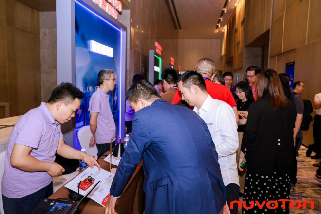 新唐科技以AI、新能源、汽車電子新品引領(lǐng)行業(yè)未來，巡回發(fā)布會完美收官！