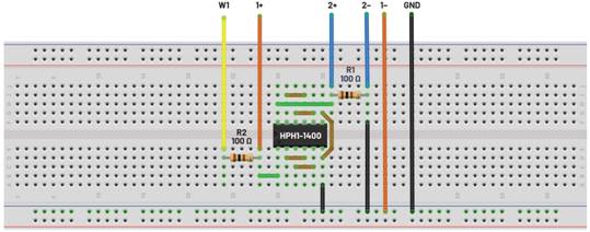   材料  ? ADALM2000主動(dòng)學(xué)習(xí)模塊 ? 無焊試驗(yàn)板和跳線套件 ? 一臺(tái)HPH1-1400L 6繞組變壓器 ? 一臺(tái)HPH1-0190L 6繞組變壓器 ? 兩個(gè)100 Ω電阻  說明  在無焊試驗(yàn)板上構(gòu)建圖2所示的電路。需要使用此設(shè)置來測量初級/次級匝數(shù)比為1:1的三種不同配置下，兩個(gè)變壓器型號(hào)各自的頻率響應(yīng)。兩個(gè)紅色箭頭表示在初級和次級使用同一個(gè)線圈的配置中連接源電阻和負(fù)載電阻的位置。藍(lán)色箭頭對應(yīng)的是在初級和次級使用兩個(gè)串聯(lián)線圈的配置。綠色箭頭對應(yīng)的是在初級和次級使用三個(gè)串聯(lián)線圈的配置。