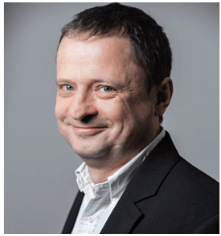 本屆峰會(huì)以 “你好，數(shù)字具身 (Hello, Digital Embodiment)” 為議題，直指下一代AI發(fā)展的核心——如何讓智能體更好地感知并與物理世界交互。屆時(shí)，Arm、西門子、SiPearl、Prophesee、芯原股份、思特威、英諾達(dá)等國內(nèi)外半導(dǎo)體巨頭的掌門人與高管將罕見同臺，從芯片設(shè)計(jì)、視覺傳感、EDA工具到系統(tǒng)架構(gòu)，共同勾勒千億增量市場的技術(shù)路線與商業(yè)藍(lán)圖。席位緊張，機(jī)遇不容錯(cuò)過。